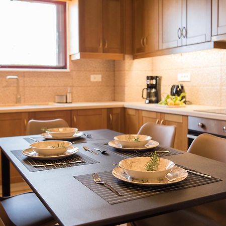 Akrotiri Sea View Suites Bagian luar foto