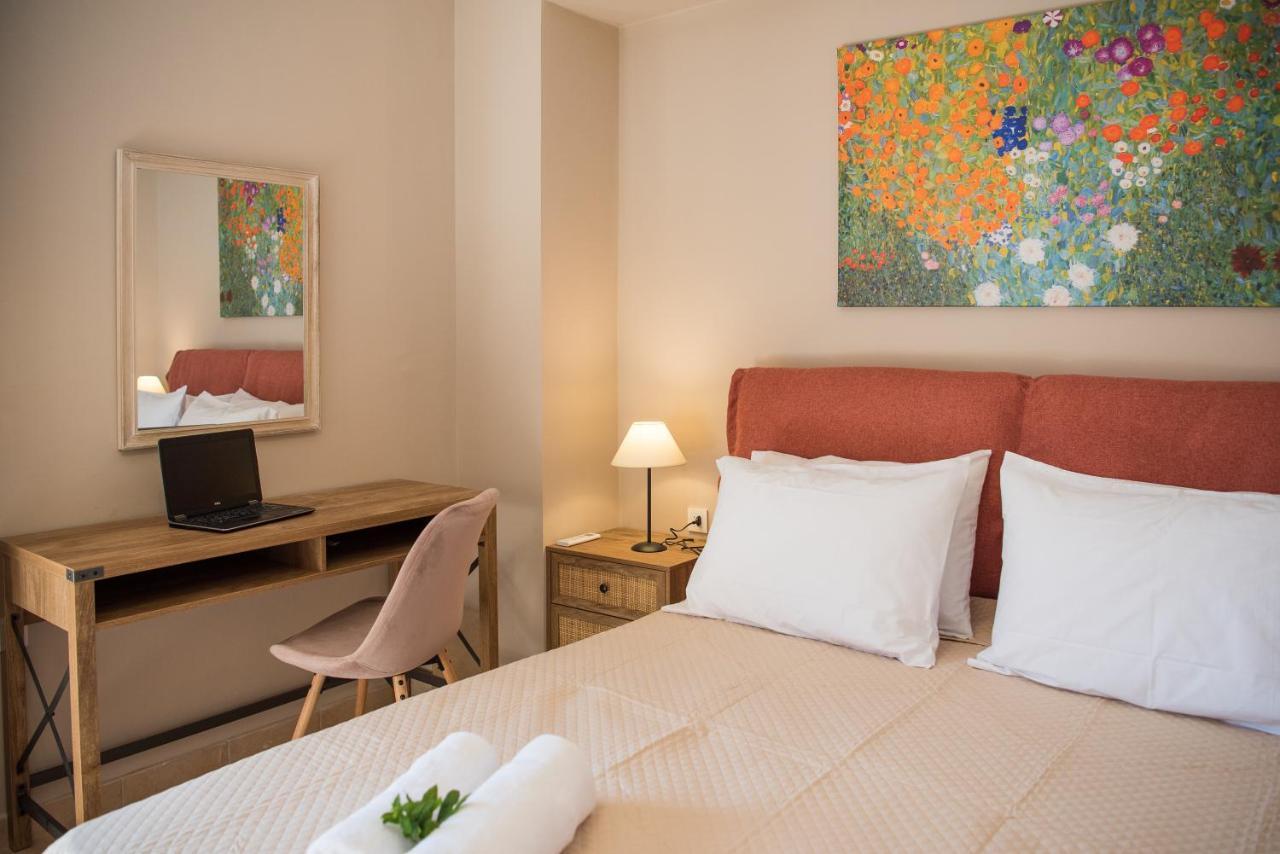 Akrotiri Sea View Suites Bagian luar foto