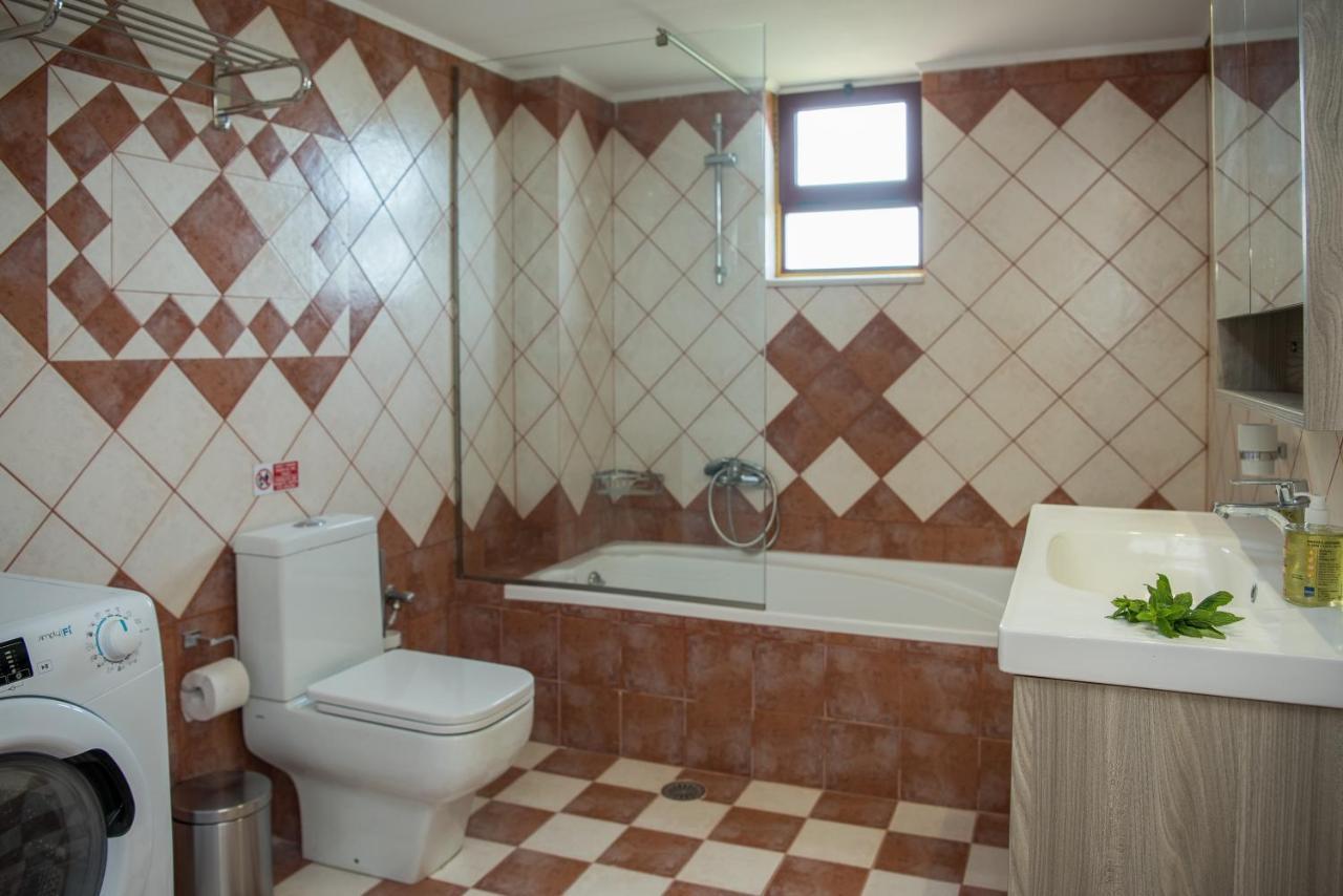 Akrotiri Sea View Suites Bagian luar foto