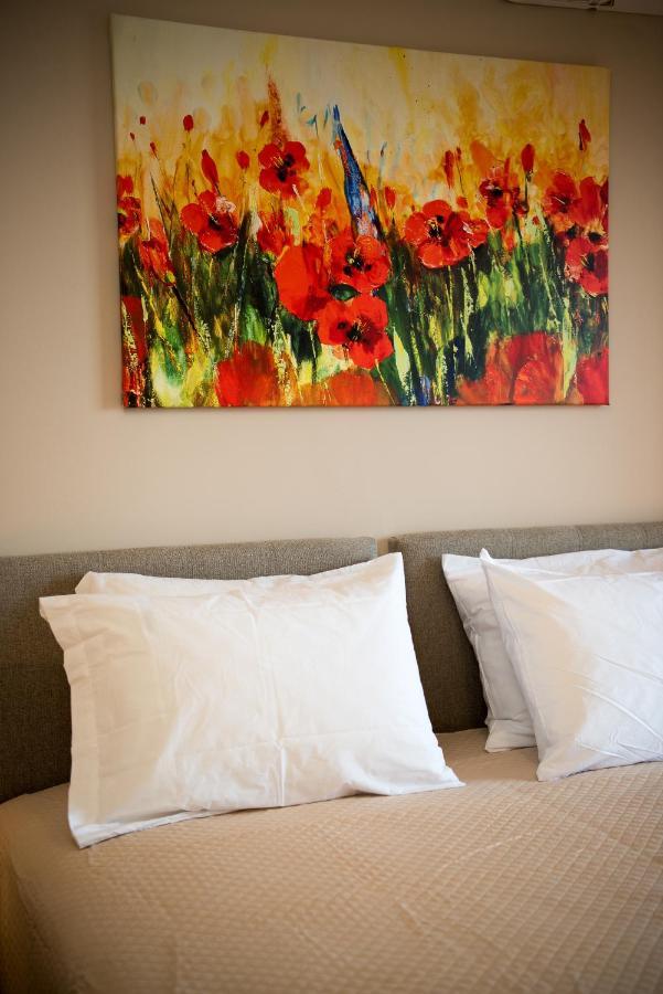 Akrotiri Sea View Suites Bagian luar foto