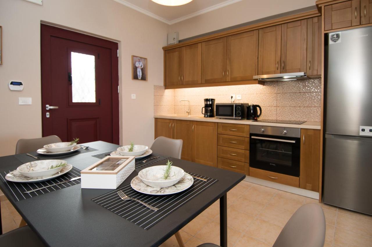 Akrotiri Sea View Suites Bagian luar foto