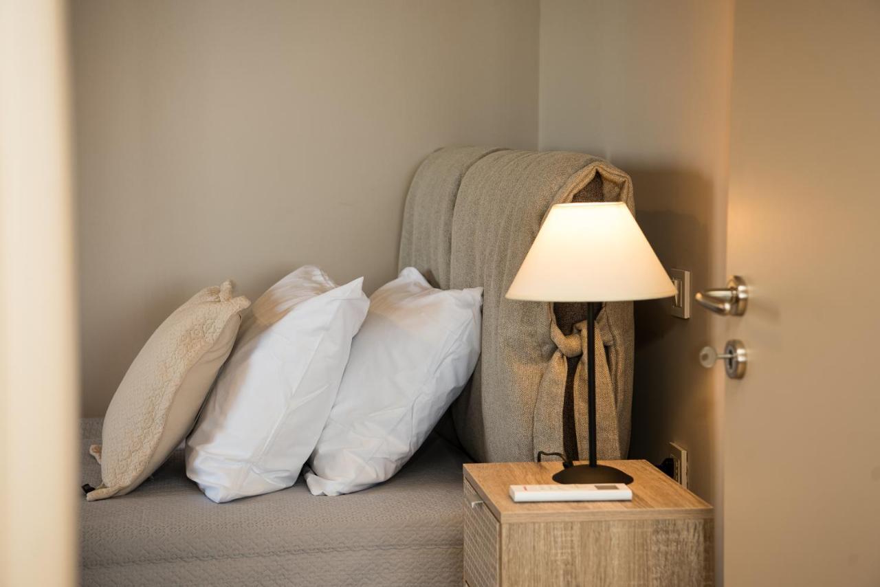 Akrotiri Sea View Suites Bagian luar foto